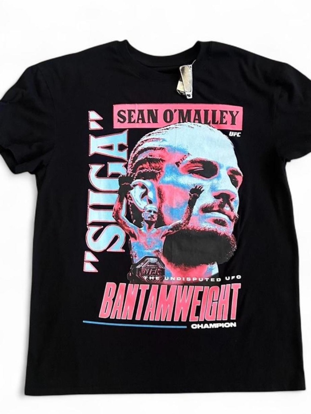 UFC “Sugar” Sean O'Malley Black Tee with Pink and Blue Graphic Mens Size L NWT